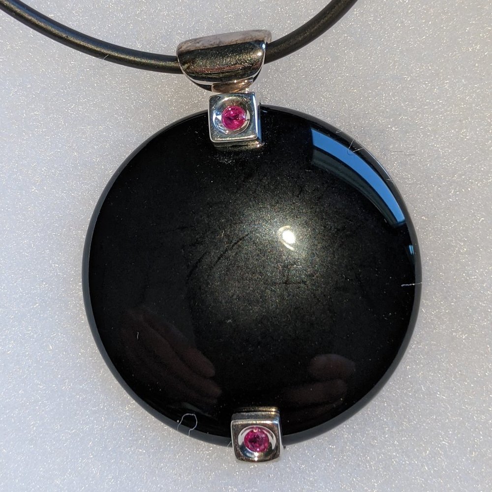 Vintage ELLE pendant black onyx and ruby